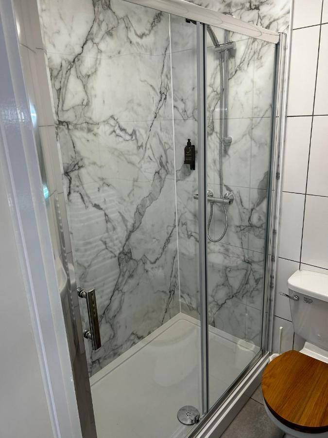 Lucerne B&B ライム・レジス エクステリア 写真