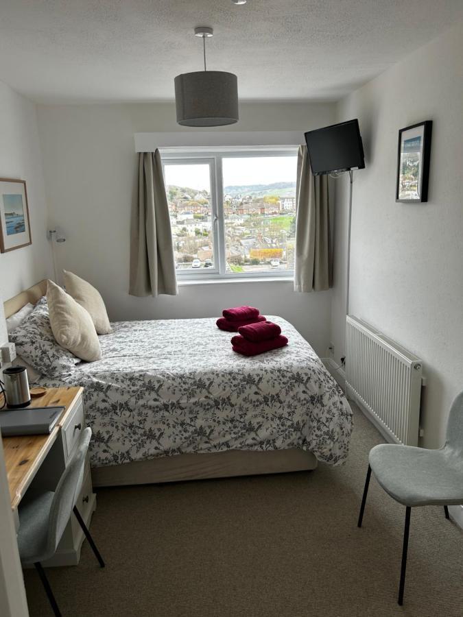 Lucerne B&B ライム・レジス エクステリア 写真