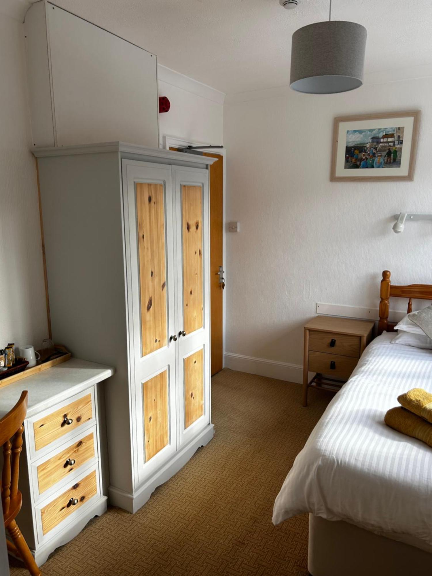 Lucerne B&B ライム・レジス エクステリア 写真