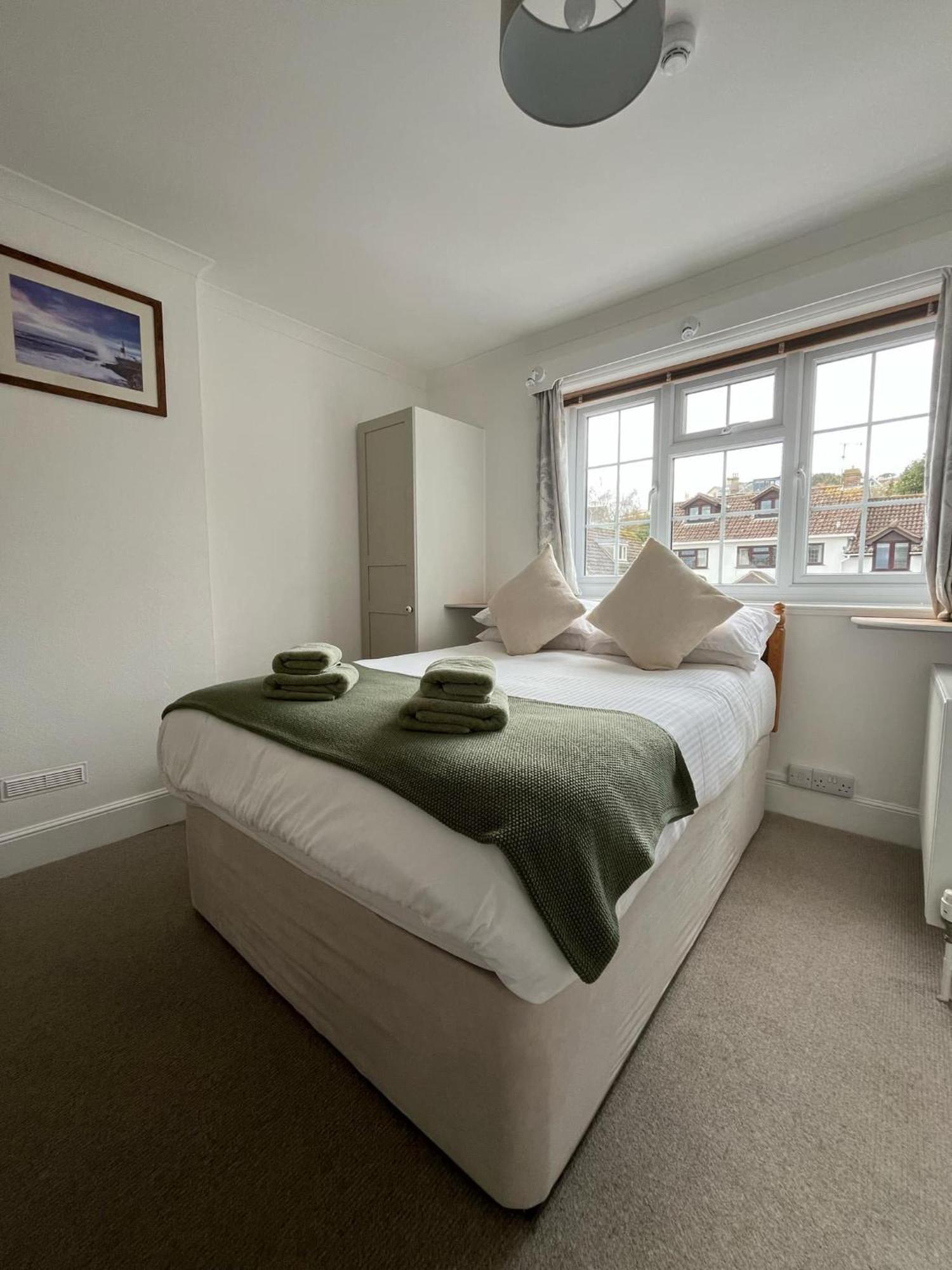 Lucerne B&B ライム・レジス エクステリア 写真