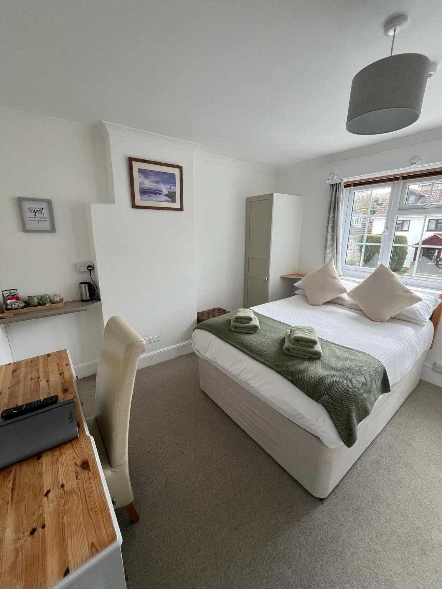 Lucerne B&B ライム・レジス エクステリア 写真